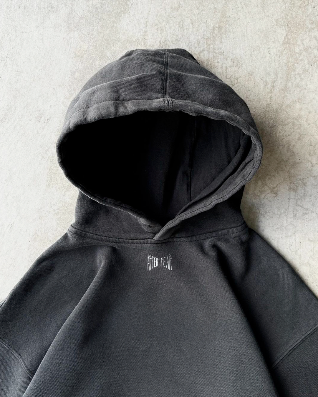 HOODIES & SWEATERS